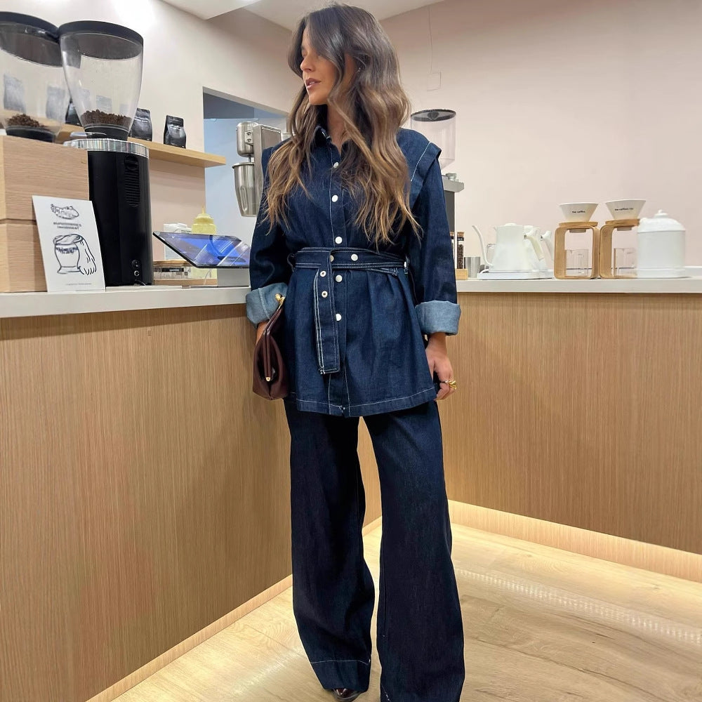 Denim blouse for women with fitted buttons and trendy cut Lune London