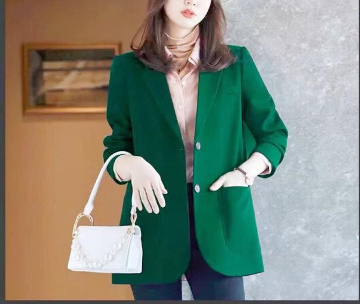 Blazer féminin élégant et moderne avec poches à rabat Chic & Stil