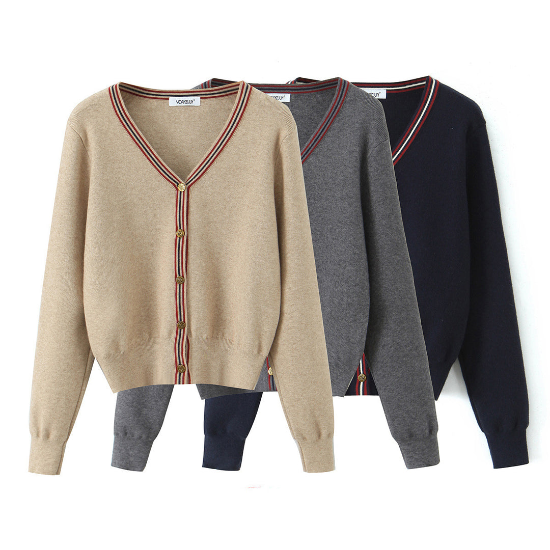 Casual knitted jacket for women with chic and stylish button details