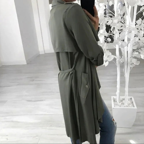 Elegant women's wrap cardigan in soft fabric with a long cut and practical pockets Lune London
