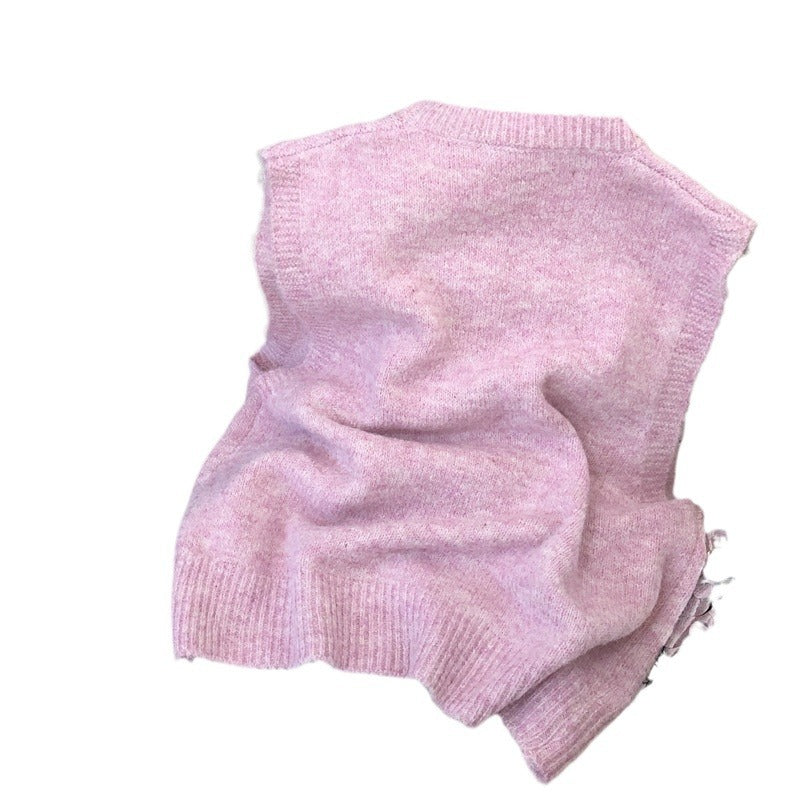 Knitted cardigan for women with delicate flower embroidery Lune London
