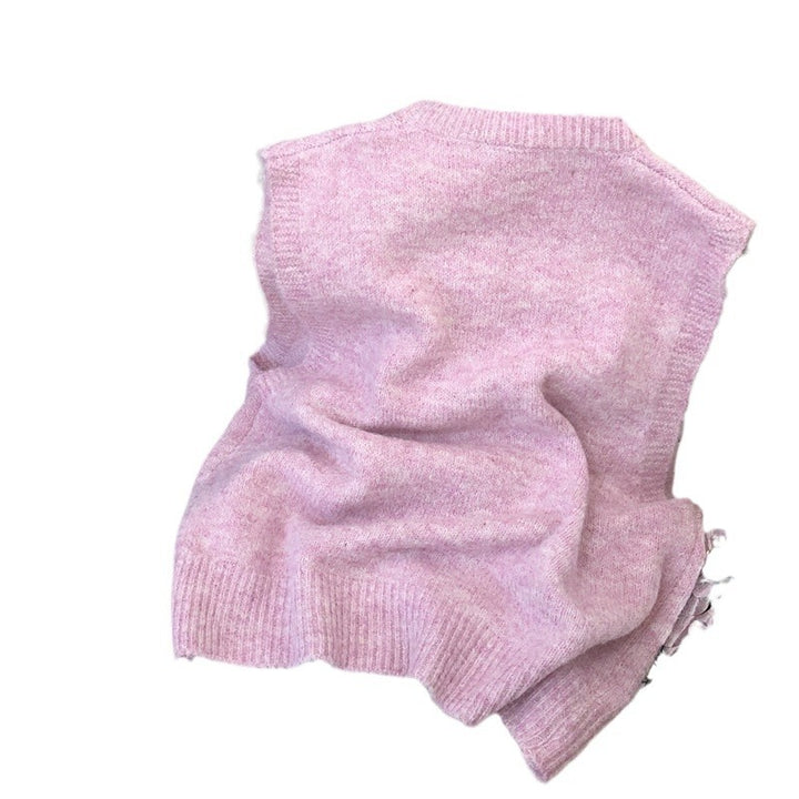 Knitted cardigan for women with delicate flower embroidery Lune London