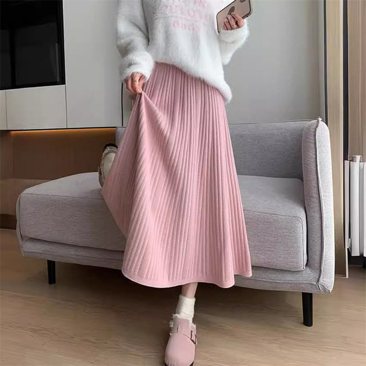 Maxi pleated skirt for women with elastic waistband and flattering draping Lune London