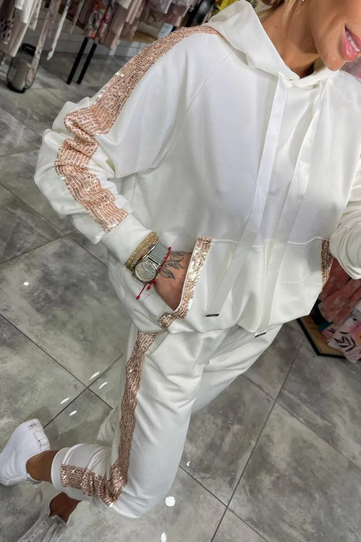 Trendy tracksuit set for women with glittering accents Lune London