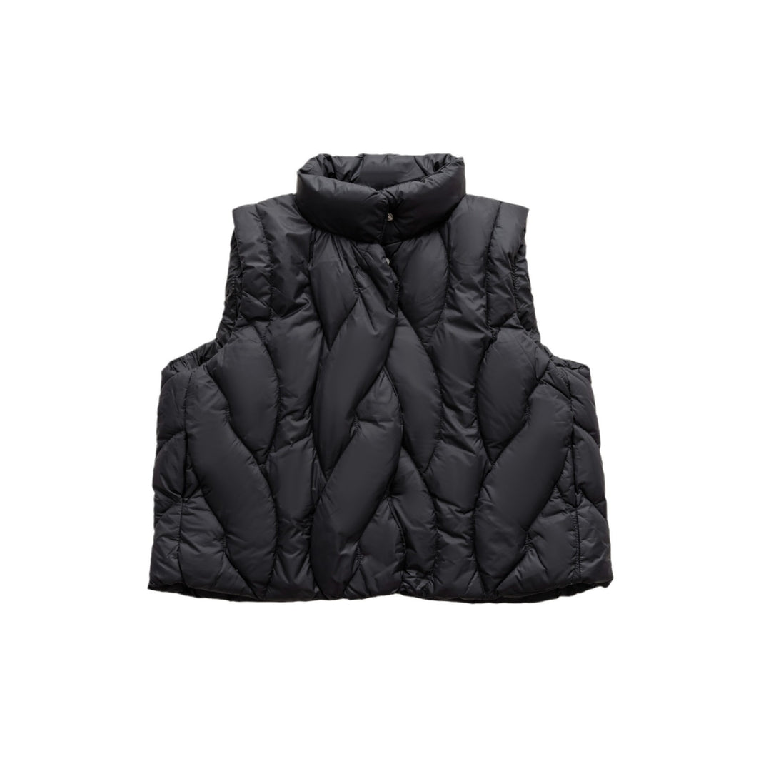 Ladies stylish quilted vest with high collar and modern design Lune London