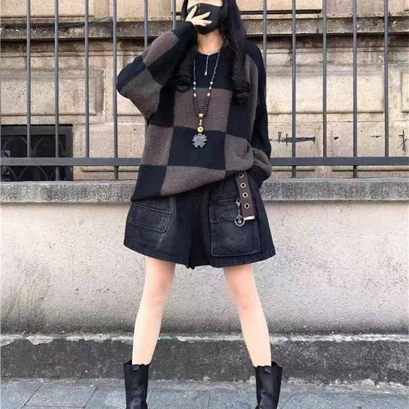Casual chunky knit sweater for women with a modern checked design Lune London