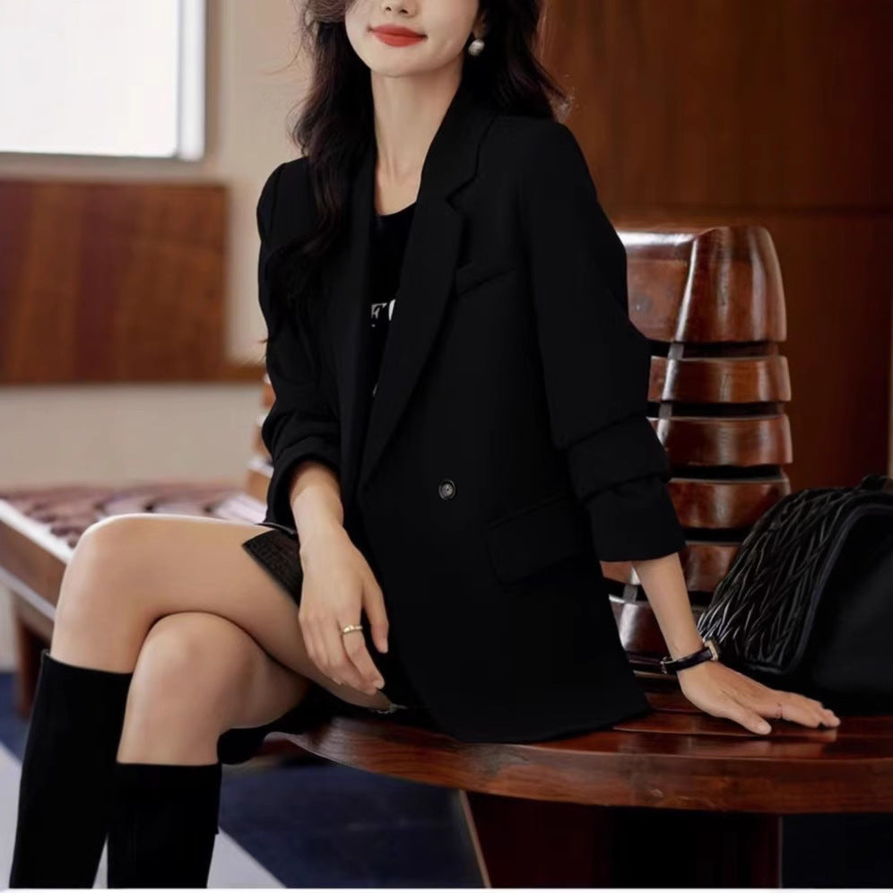 Blazer moderne femme avec coupe texturée et détails de boutons décoratifs Chic & Stil