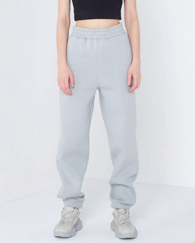 Casual women's jogging pants with elastic waist and edges Lune London