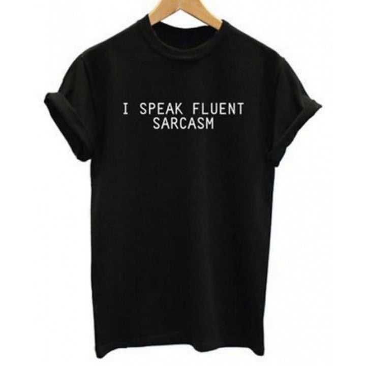 T-shirt pour femmes avec un slogan amusant et une coupe confortable Chic & Stil