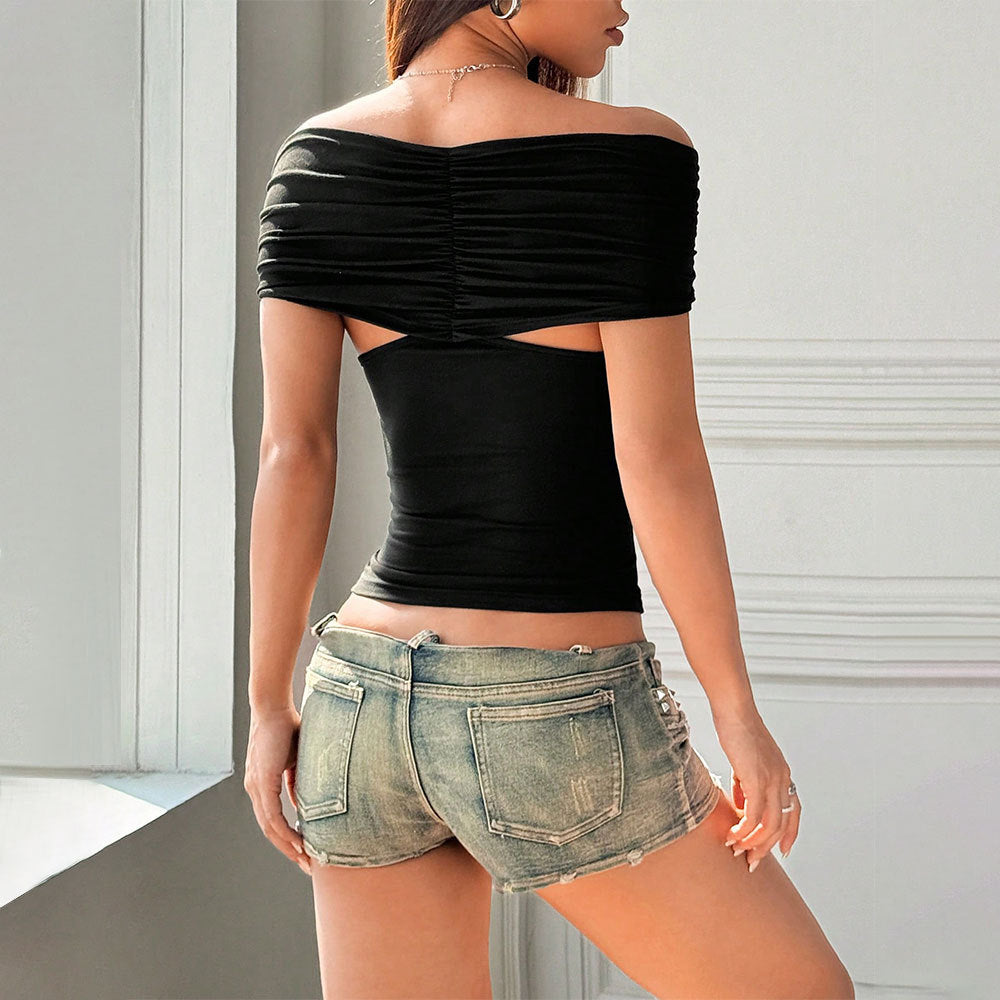 Elegant top for women with off-shoulder design and decorative knot details Chic & Stil