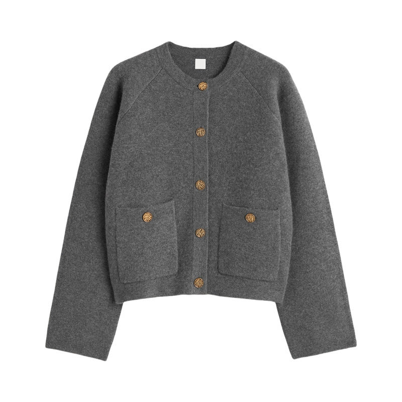 Ladies elegant knitted cardigan with golden buttons and practical pockets Lune London