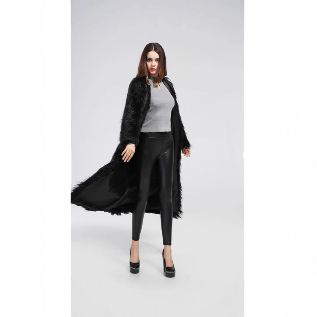 Luxurious faux fur coat for women with elegant lining Lune London