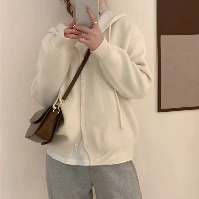 Cardigan pour femmes confortable avec capuche et fermeture à boutons Chic & Stil