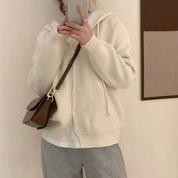 Cardigan pour femmes confortable avec capuche et fermeture à boutons Chic & Stil
