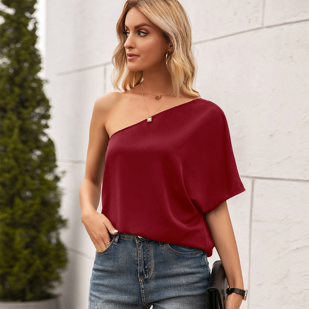 Asymmetrical shirt for ladies with a relaxed fit and an elegant design Lune London