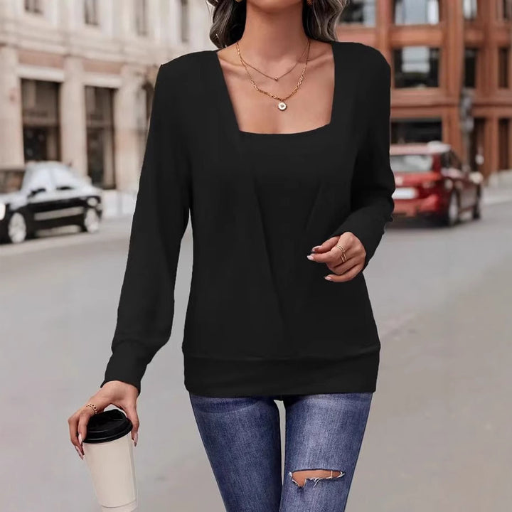 Women's sweater with an elegant V shape and long sleeves Lune London