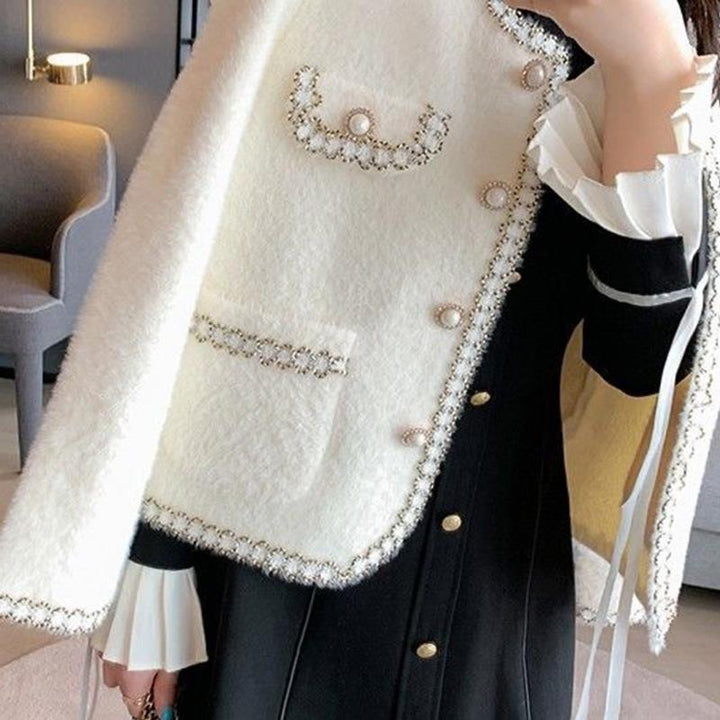 Women Elegant and luxurious knitted cardigan with bead decorations Lune London