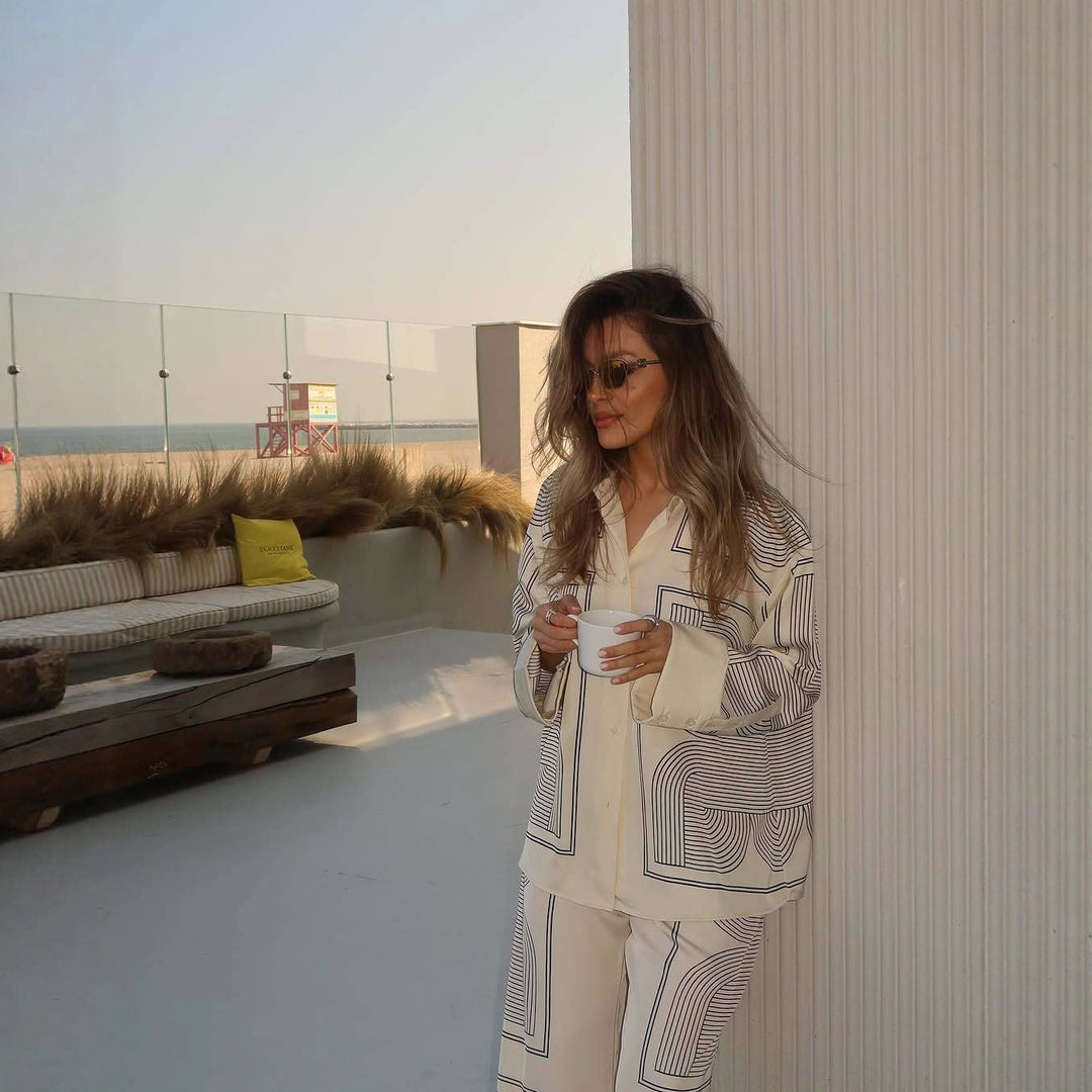 Women's set consisting of a casual shirt and wide pants with a geometric design Lune London