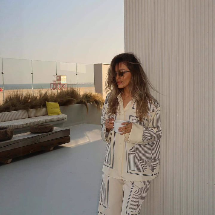 Women's set consisting of a casual shirt and wide pants with a geometric design Lune London
