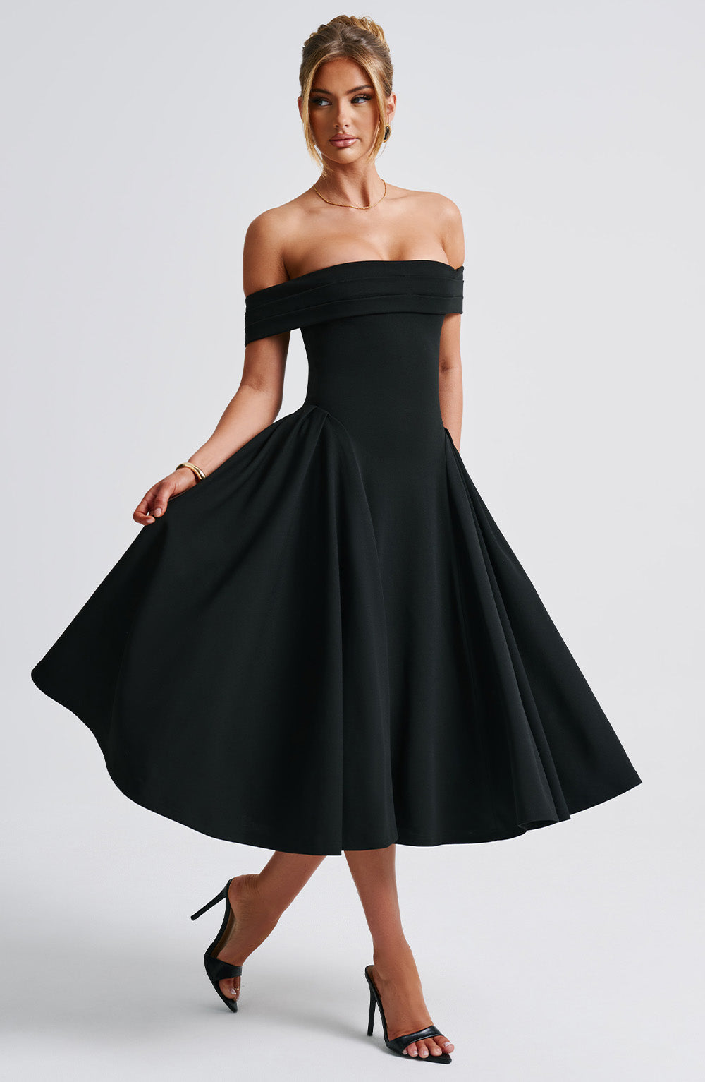 Women's Elegant Evening Dress with Strapless Design and Voluminous Skirt Lune London