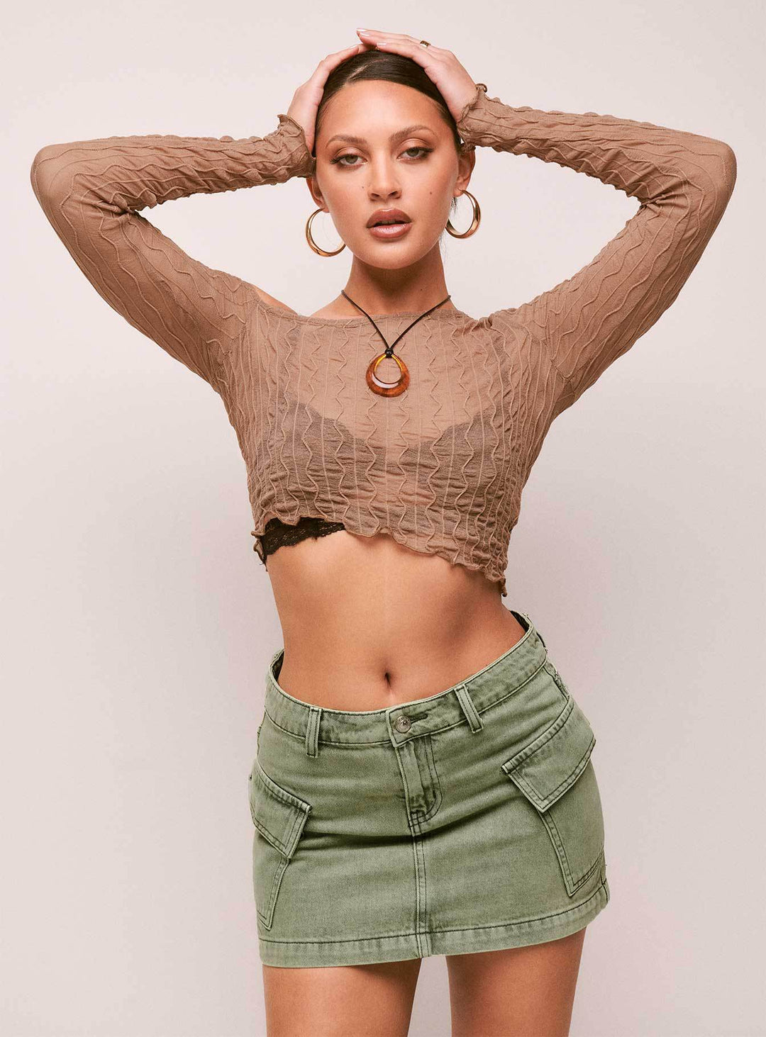 Top for women with an elegant neckline and a fitted silhouette Chic & Stil
