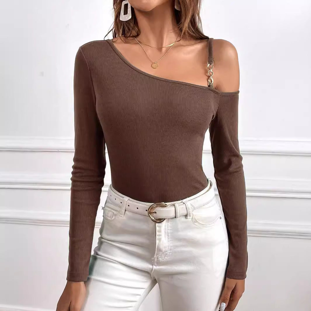 Asymmetrical long sleeve body for women with decorative straps Chic & Stil