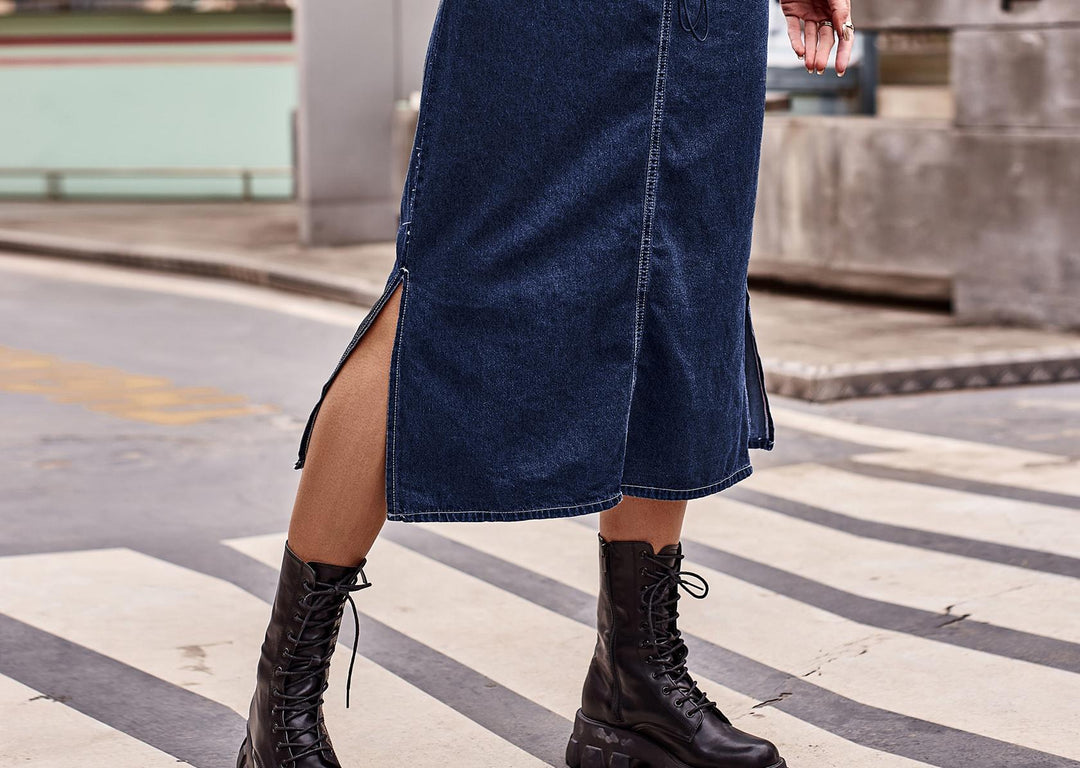 Maxi denim skirt for ladies with side slit and practical pockets Lune London