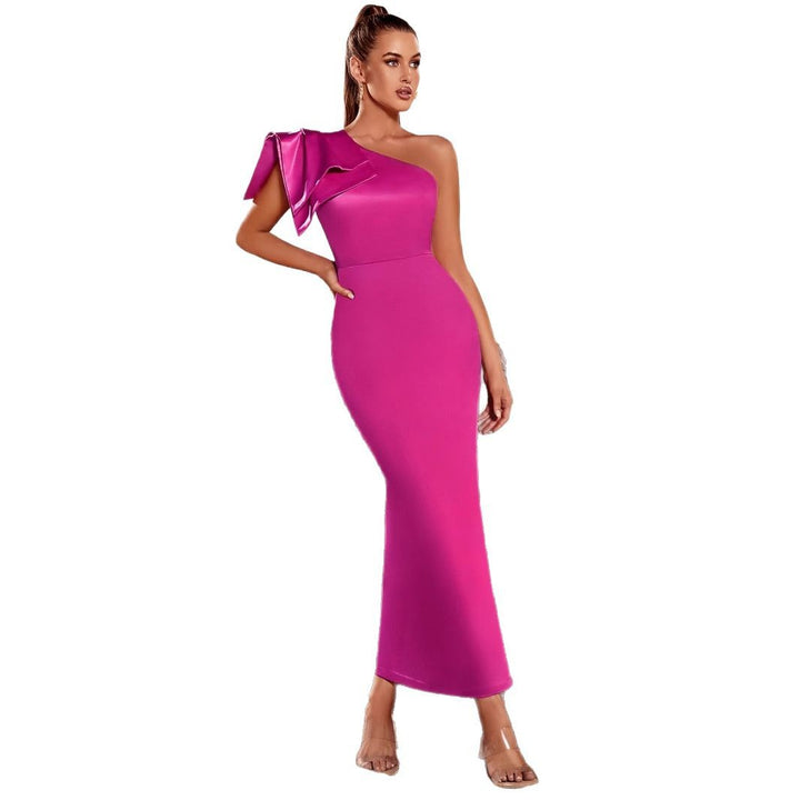 Robe Maxi pour Femmes avec Bretelle Asymétrique et Volant Luxueux Chic & Stil