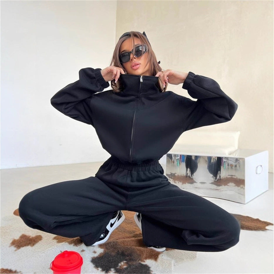Women's sporty fleece tracksuit with high collar and elastic waistband Lune London