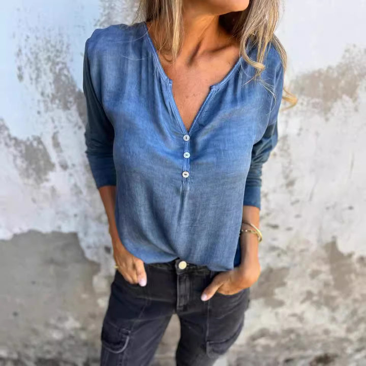 Long sleeve T-shirt for women with button details and elegant V-neck Lune London