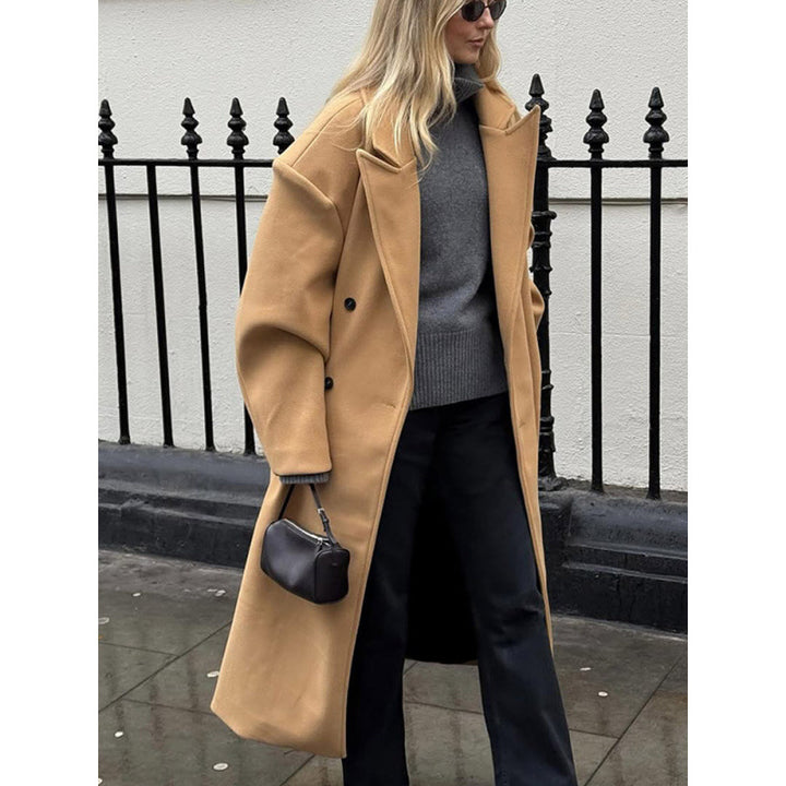 Elegant women's wool coat with a modern retro design Lune London