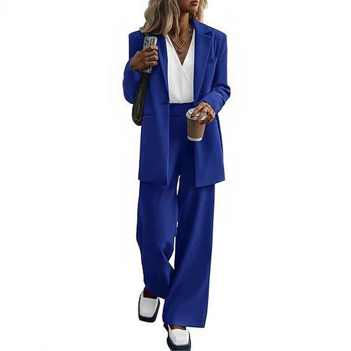 Women Elegant set with fitted silhouette and modern accents Lune London
