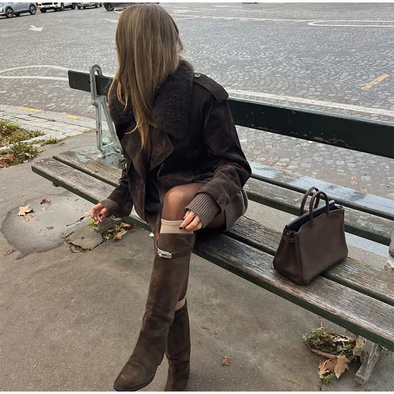 Veste de biker pour femmes en suède robuste avec col en fourrure amovible Chic & Stil