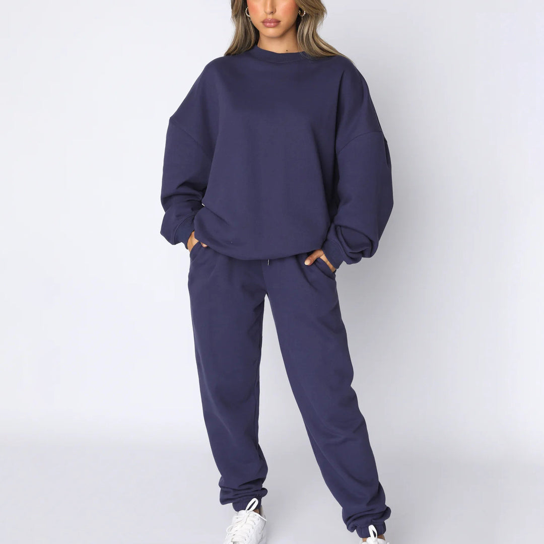 Women's comfortable feel-good jogging suit with relaxed fit and elastic waistband Chic & Stil