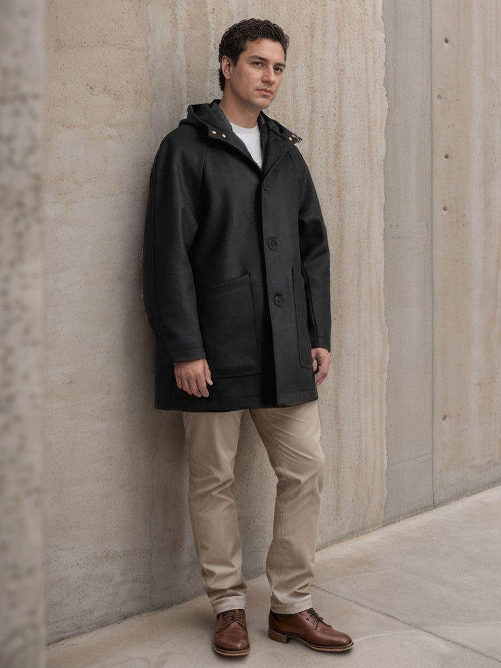 Practical and stylish softshell jacket for men with hood Lune London