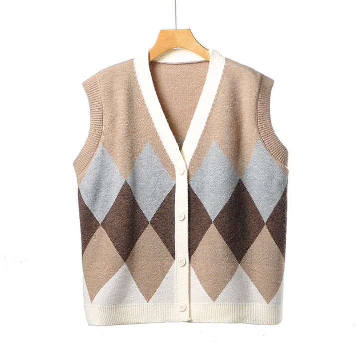 Ladies elegant knitted vest with attractive diamond patterns Lune London