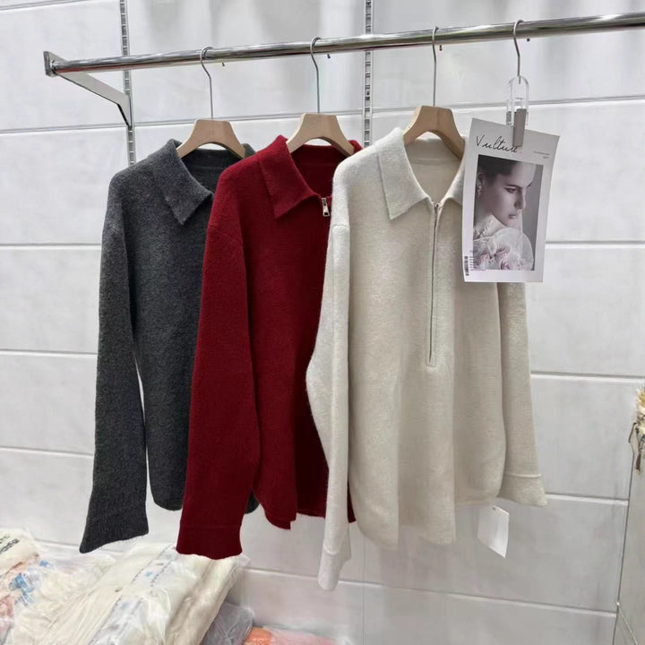 Ladies modest sweater with zipper and collar Lune London