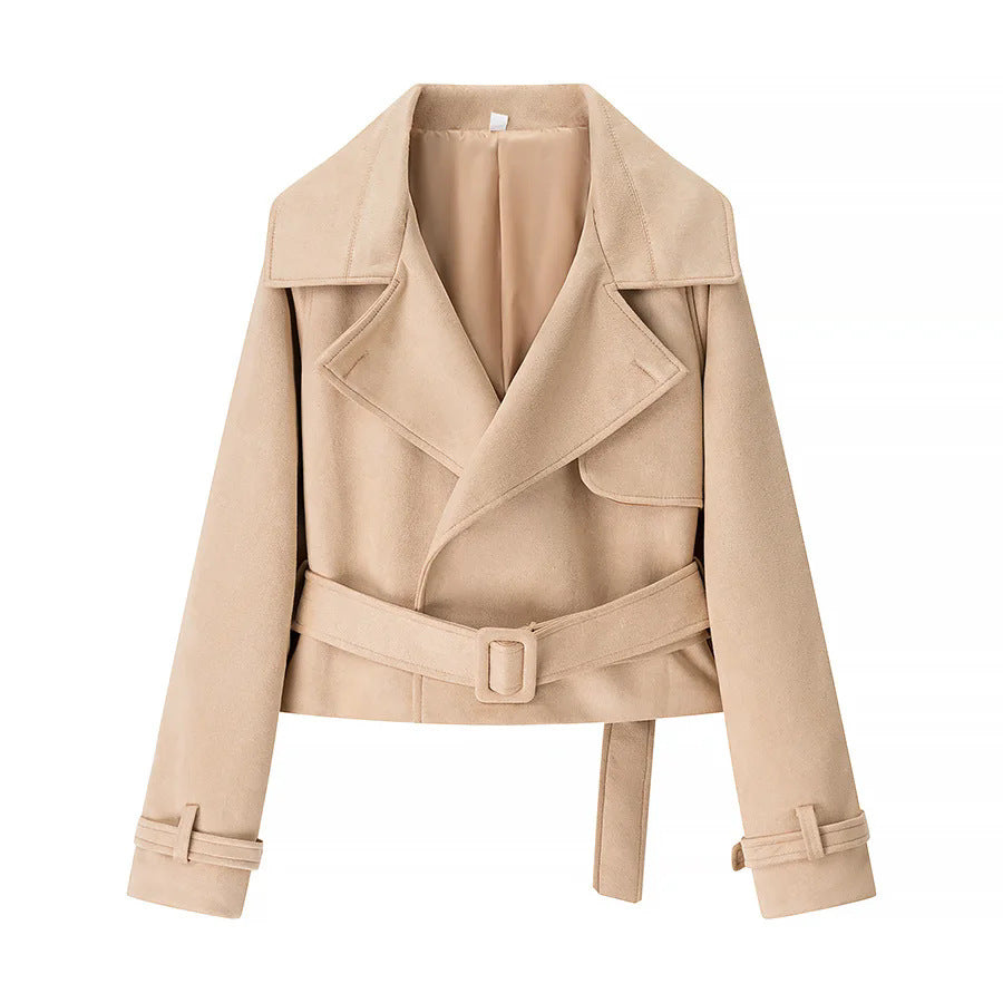 Trendy cropped jacket for women with a wide lapel and a fitted belt Lune London