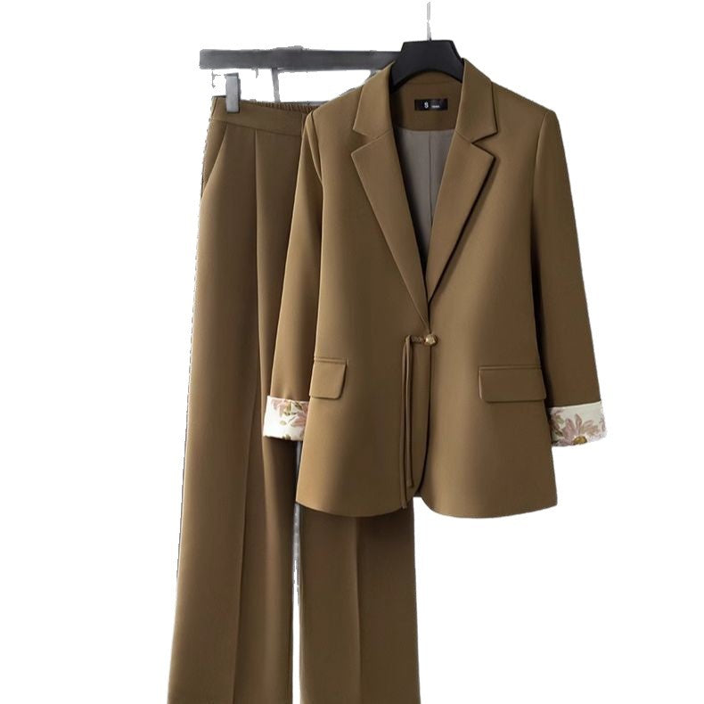 Ensemble blazer élégant pour femmes avec doublure florale Chic & Stil