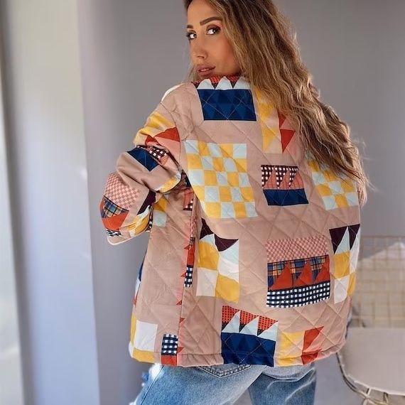 Quilted transitional jacket for women with a colorful patchwork pattern and large pockets Lune London