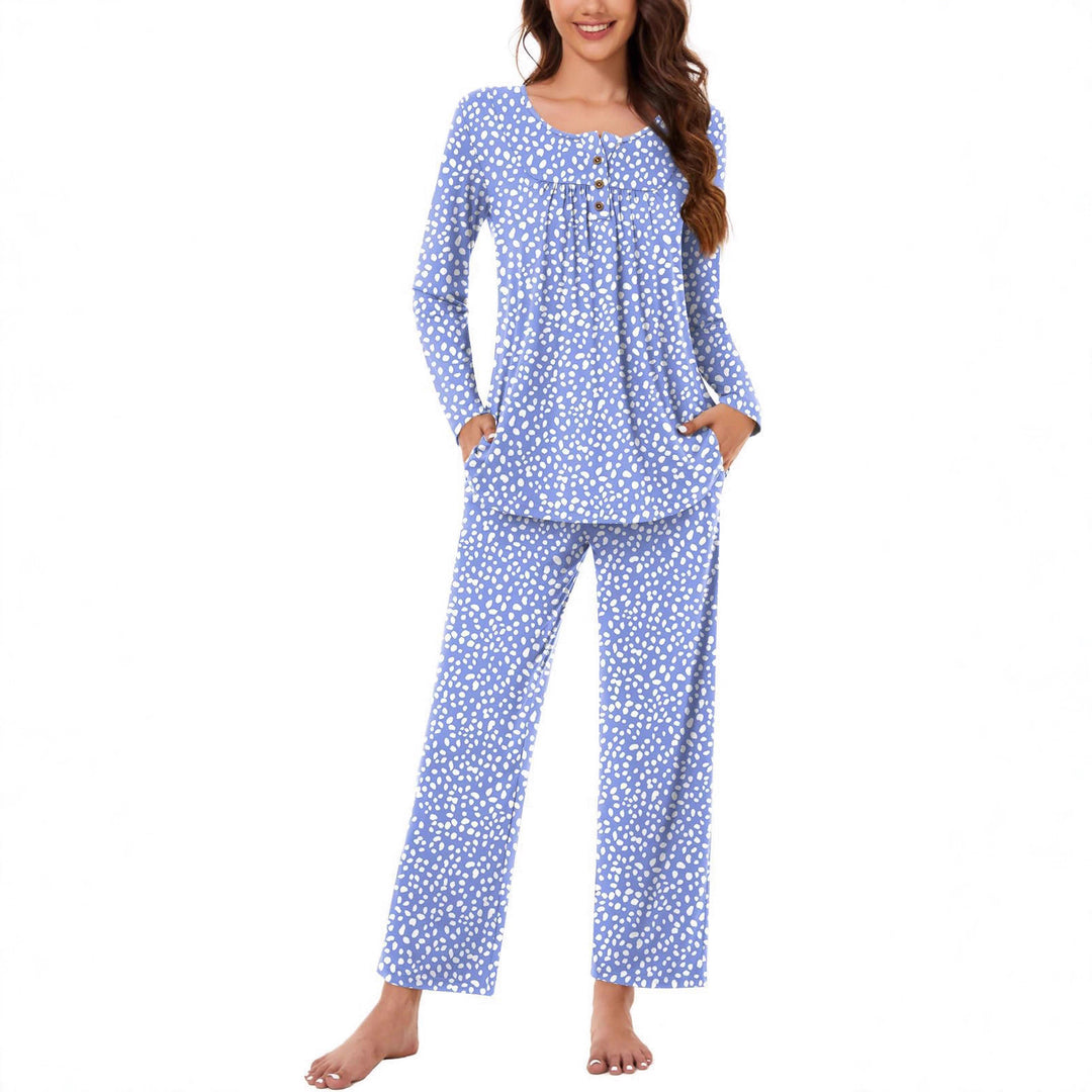 Women's pajama set made of soft fabric with practical pockets Lune London