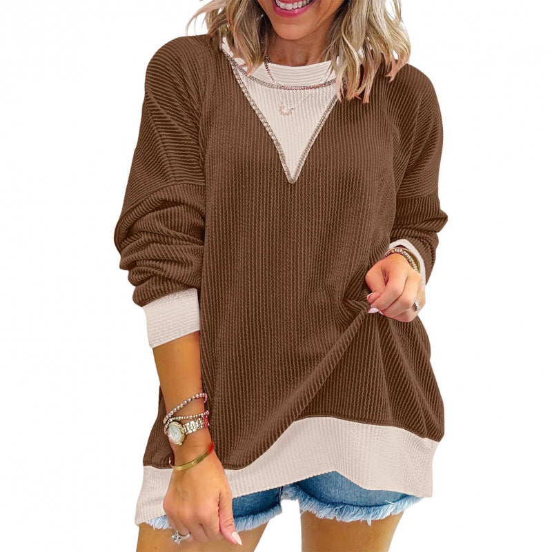 Casual sweater for women in structured material with V-neck Lune London
