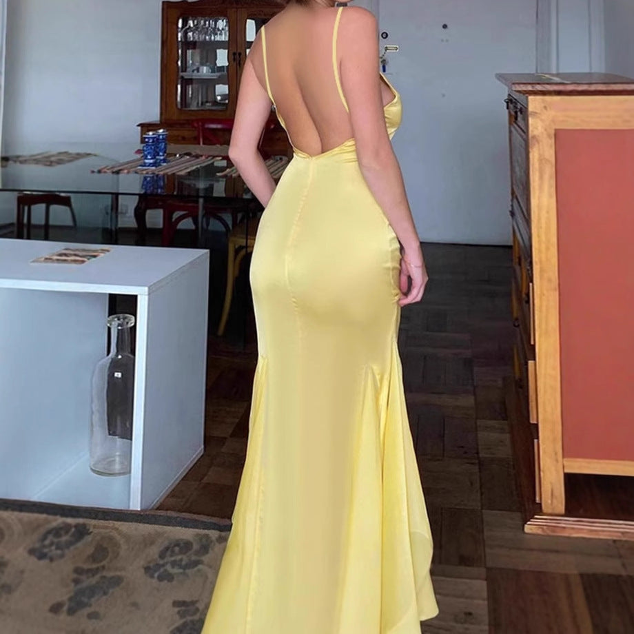 Women Elegant maxi dress with deep V-neck and slit Lune London