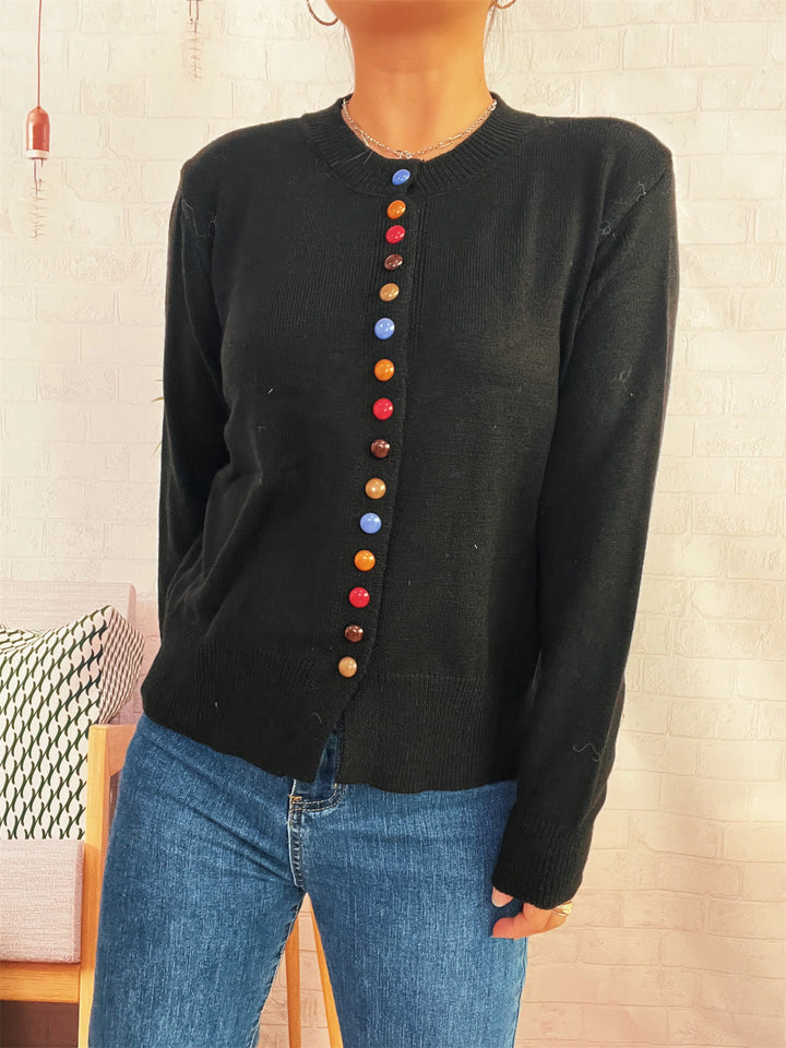 Cardigan pour femmes avec détail de bouton coloré Chic & Stil
