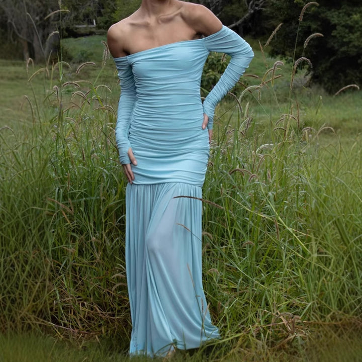 Ladies Elegant Maxi Dress Off-Shoulder with Fitted Design and Chic Flowing Skirt