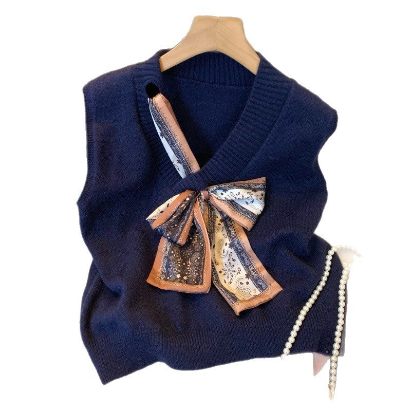 Gilet tricoté pour femmes avec appliqué de foulard à la mode Chic & Stil