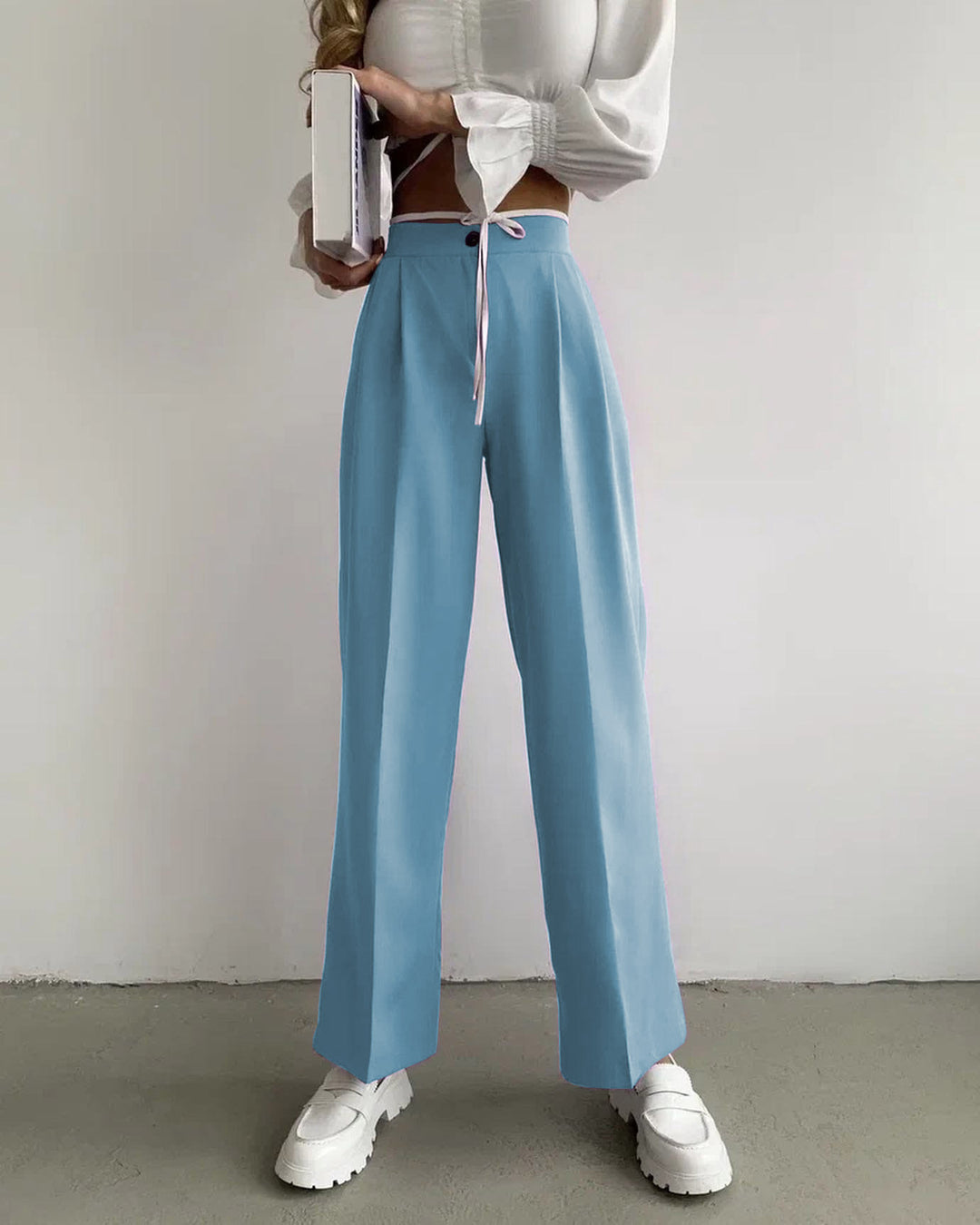 Wide Palazzo Pants for Women with an Elastic Waist and Convenient Pockets Lune London