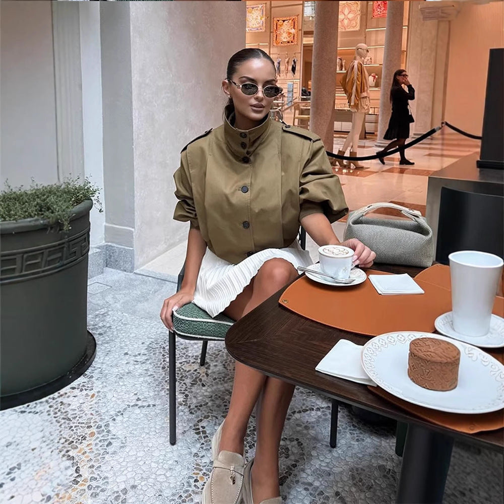 Lune London short trench coat for ladies with elegant button details