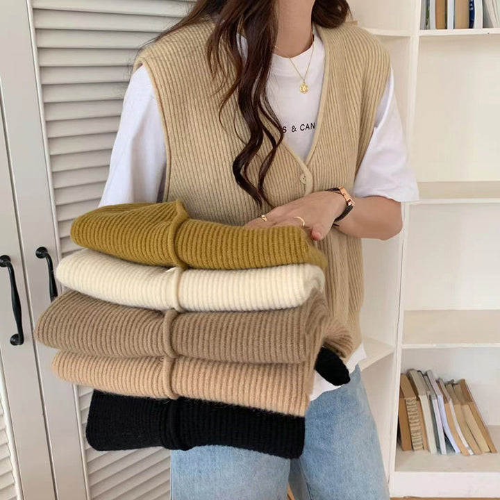 Gilet en maille pour femmes avec texture côtelée fine et détails de boutons classiques Chic & Stil