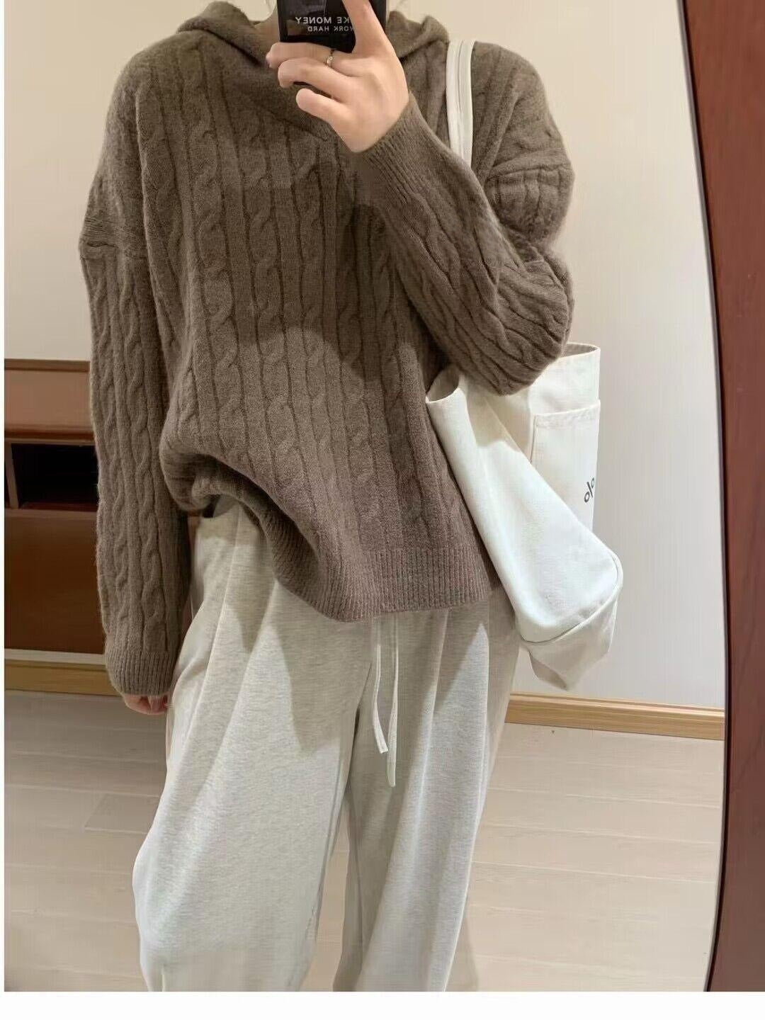 Sweat à capuche en tricot épais pour femmes avec motif en câble Chic & Stil